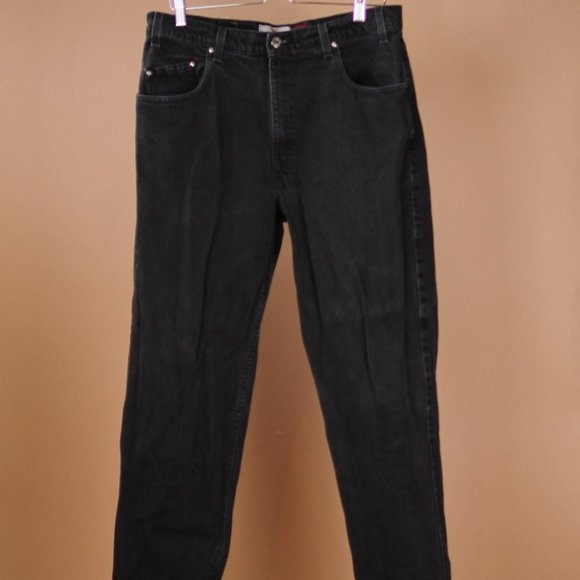 Loose Fit Black Levis - Picture 1 of 7